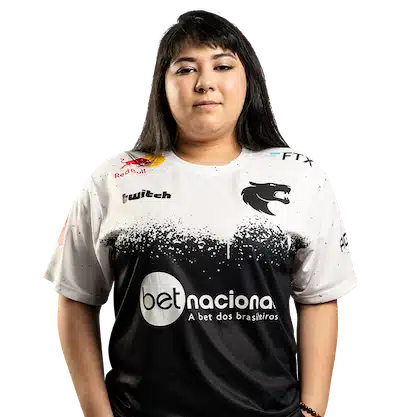 Karina “kaah” Takahashi - Jogadora Profissional de CSGO